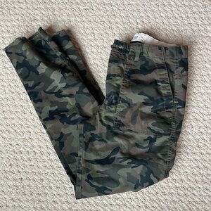 GAP Women’s Girlfriend Chino Camo Pants - sz 10 tall